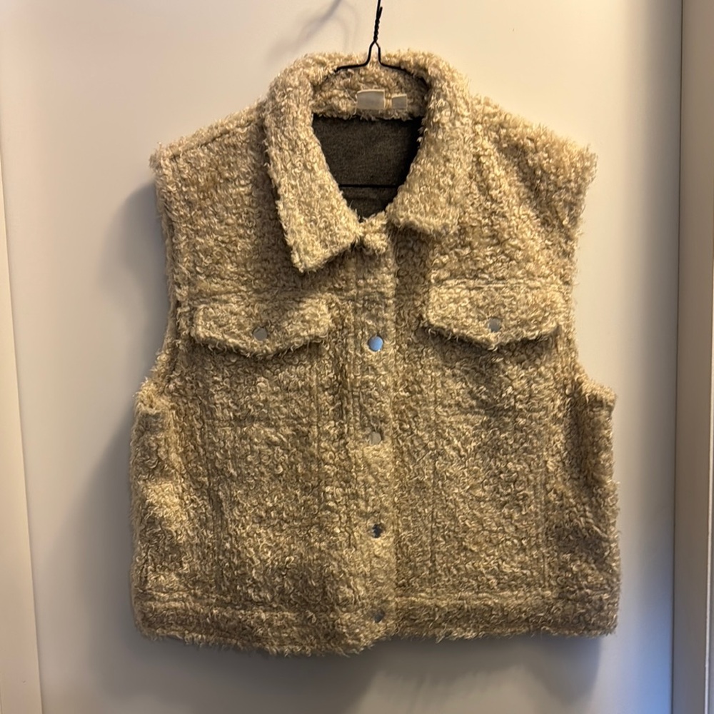 GAP Cream Sherpa Vest